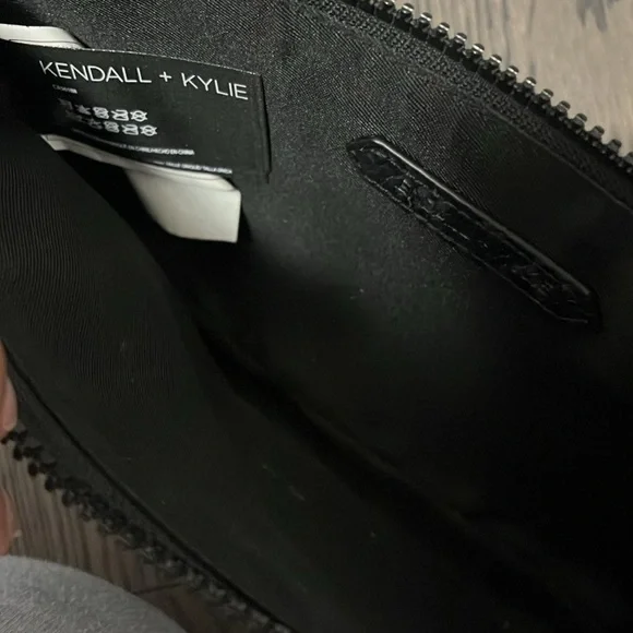 Kendall & Kylie Black Chain Strap Shoulder Bag - Picture 4 of 5